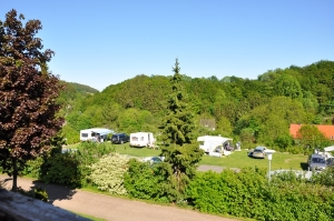 Uitzicht op boerderijcamping Opperland-camping in Duitsland, Sauerland