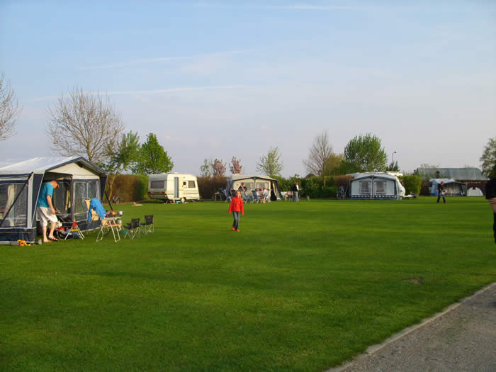 Minicamping De Biggenhof in Holtsloot, provincie Drenthe