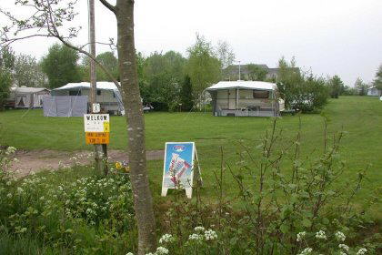 Mini-camping "Kom es an" in Bronnegerveen, een boerencamping in Drenthe